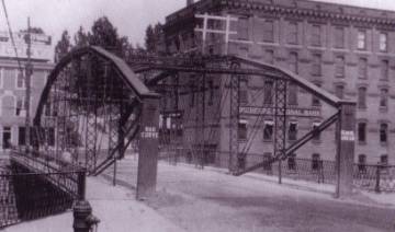 Lenticular Truss