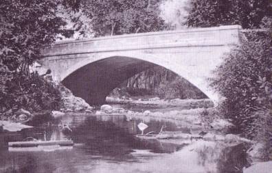 Solid-Spandrel Arch