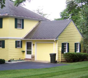 Attached Garage