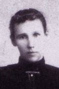1890s Short Bangs and Small Topknot